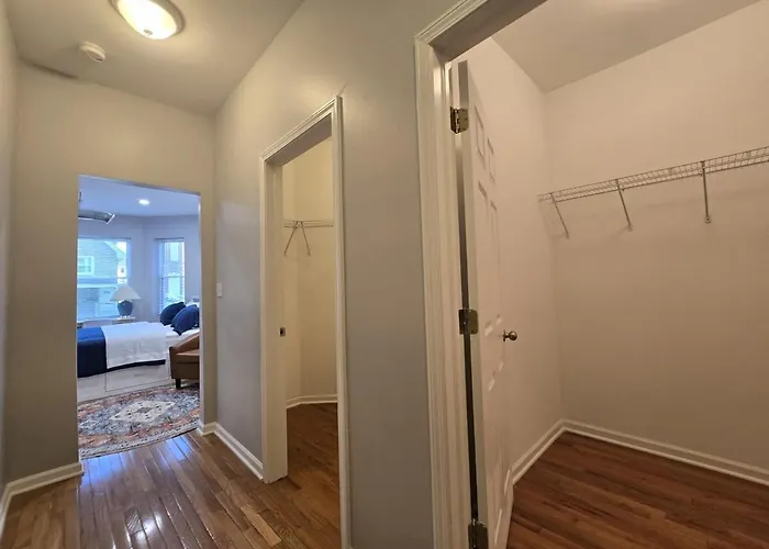 Luxe Loft Vibe With King - 4br 3ba Chicago