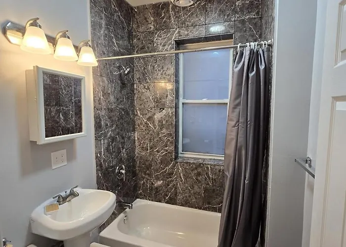 Luxe Loft Vibe With King - 4br 3ba