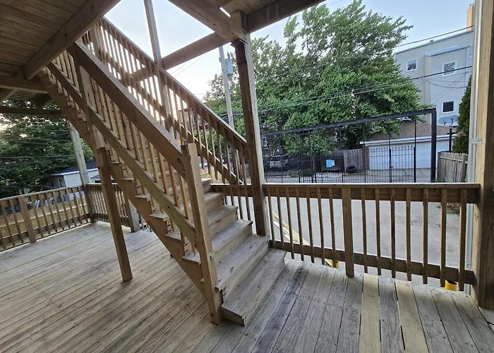 Luxe Loft Vibe With King - 4br 3ba Apartamento