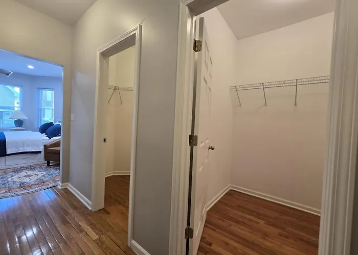 Apartamento Luxe Loft Vibe With King - 4br 3ba