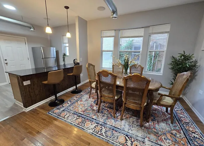 Apartamento Luxe Loft Vibe With King - 4br 3ba *