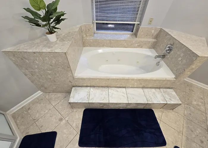 Luxe Loft Vibe With King - 4br 3ba Chicago