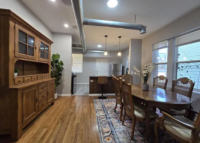 Luxe Loft Vibe With King - 4br 3ba *