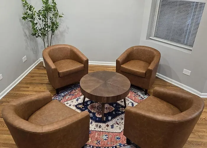 Luxe Loft Vibe With King - 4br 3ba * Chicago